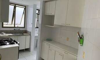 Imagem 7: Apartamento para aluguel possui 98 metros quadrados com 3 quartos 1 ste, repleto de armári