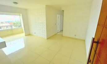 Imagem 2: Aluga-se otimo 2/4 com suite e varanda, 1 vaga, em Condominio Clube na Orla