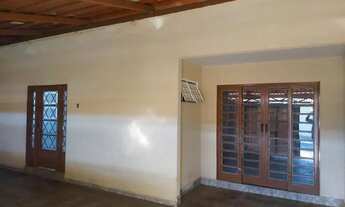 Imagem: Vende-se uma casa no setor goiânia 2