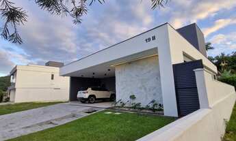 Imagem 2: Casa Alto Padrão em Condomínio Fechado