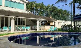 Imagem: Casa à venda com 975,00m² e 6 quartos