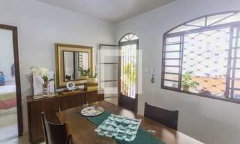 Imagem 4: Casa à Venda - Sagrada Família, 4 Quartos, 200 m2