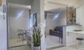 Imagem 3: Apartamento à venda no bairro Farroupilha em Porto Alegre - 2 dormitórios, 1 vaga de garag