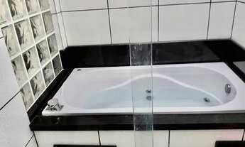 Imagem: Casa com 3 Quartos e 2 banheiro à Venda