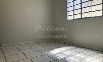 Imagem 2: Casa com 3 dormitórios e 2 vagas de garagem no bairro Jardim Astúrias