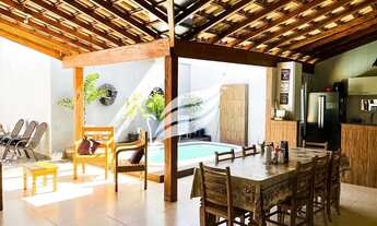 Imagem: Casa com piscina à venda no bairro Água