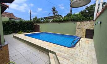 Imagem: Oportunidade!! Casa com piscina,03 dorms