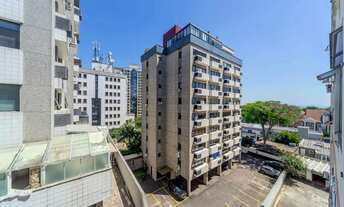 Imagem 3: Apartamento para reformar na Av.Carlos Gomes