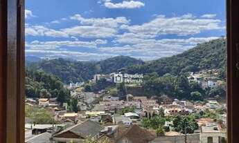 Imagem 2: Ampla Casa com 5 dormitórios à venda, 595 m² por R$ 910.000 - Braunes - Nova Friburgo/RJ