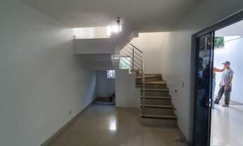 Imagem 2: Alugo sobrado na Quadra 105 norte (Arno 12), em frente ao Shopping Capim Dourado