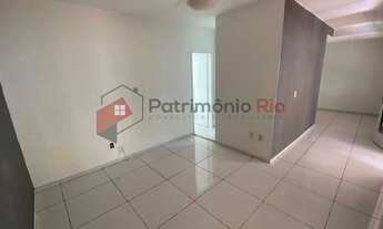 Imagem 6: Ótima casa na Pavuna com varandão, 2 quartos, quintal, piscina e 2 vagas, documentação ok