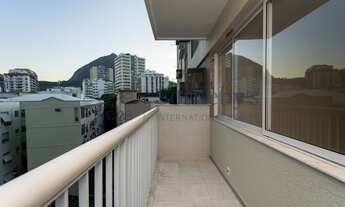 Imagem 3: Apartamento reformado em prédio centro de terreno