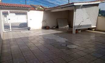 Imagem 2: Casa para Venda em Mogi das Cruzes, Vila Suissa, 2 dormitórios, 3 banheiros, 5 vagas