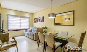 Imagem 2: PORTO ALEGRE - Casa Padrão - Cavalhada