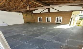 Imagem 2: 02 quartos, sala, cozinha, quintal, WC e garagem