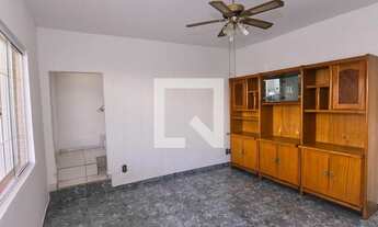 Imagem 2: Casa para Aluguel - Chácara Mafalda, 2 Quartos, 110 m2