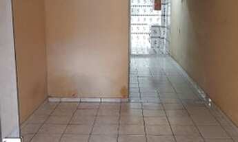 Imagem 3: Alugo casa conjunto jaderlandia I valor : R$800 Tratar pelo zap