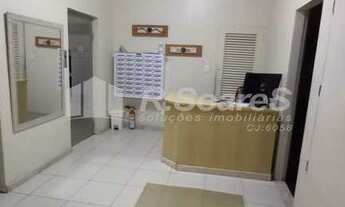 Imagem 2: Apartamento com 2 quartos em Copacabana