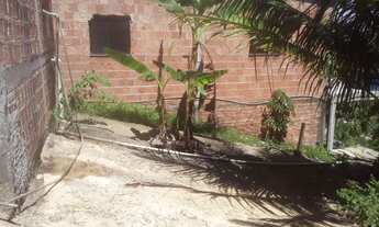 Imagem: Terreno com casa em bom estado estrutura