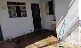 Imagem 6: Aluguel 650,00 Quarto com aluguel por R$650 /mês