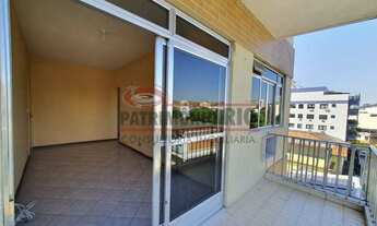 Imagem 2: Apartamento 2 quartos, dependência, varanda e vaga