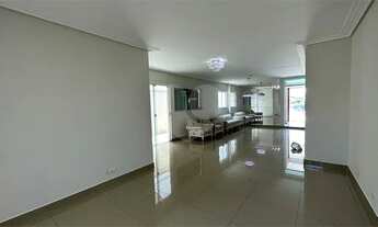 Imagem 2: Casa para alugar em condomínio com 900 m², 6 suítes e belíssima área de lazer!