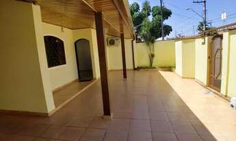 Imagem 2: Casa na Independência com muito ampla com 03 quartos e Edícula. (Previsão para Disponível