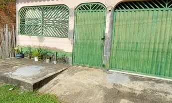 Imagem 5: Casa em rua pública