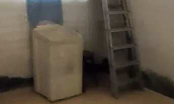 Imagem 3: Casa em rua pública