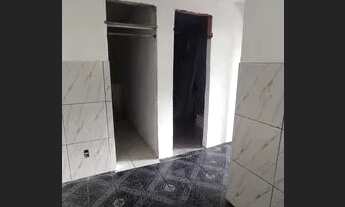 Imagem 3: Casa a venda em Realengo, não paga água e luz. 25Mil Reais, aceito oferta e entrada