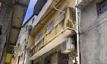 Imagem: Vende se uma casa grande com uma cobertura