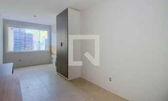 Imagem 2: Apartamento para Aluguel - Centro Histórico, 1 Quarto, 30 m2