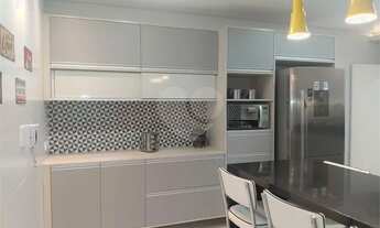 Imagem 3: Quadra da Praia Boqueirão 3 Dormitórios 1 Suíte 2 Vagas Demarcadas