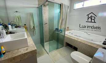 Imagem 4: 3 suítes, fino acabamento e painel solar