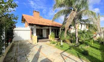 Imagem: Sobrado composto por 2 suítes (1 closet)