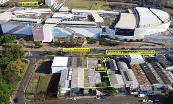 Imagem 2: Imóvel comercial a venda na Av Theodoro Victorelli, em frente ao Shopping Boulevard