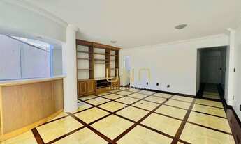 Imagem: Apartamento amplo com 3 dormitórios e 140m²