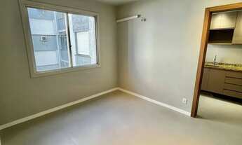 Imagem 7: Apto 02 dorm reformado e vaga de garagem escriturada