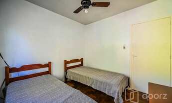 Imagem 6: Imóvel na Álvaro Osimo Caetano com 4 dormitórios e 216.24m²