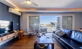 Imagem 2: Imóvel para venda possui 147 metros quadrados com 3 quartos em Petrópolis - Porto Alegre