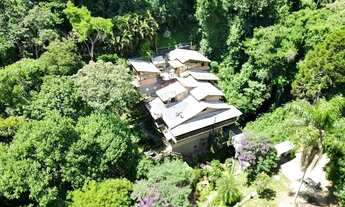 Imagem 4: Casa no Vale do Sossego, Petrópolis - Natureza, Conforto e Clube de Lazer