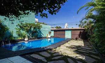 Imagem 3: Sobrado com Piscina e Potencial de Renda 300m² Taguatinga Norte