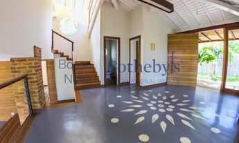 Imagem 5: Casa contemporânea com vista mar