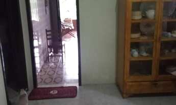 Imagem 3: Ótima casa para quem procura bastante espaço de terreno,entre o Anita Garibaldi e Floresta