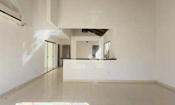 Imagem 2: Casa para Aluguel - Santa Lucia, 4 Quartos, 180 m2