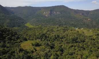Imagem 2: Lindas áreas com luz, água e internet fibra óptica próximo ao morro da igreja