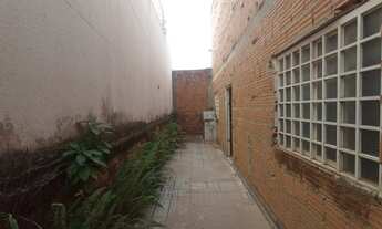 Imagem 4: Vende-se esta casa com ponto comercial na av G no lot. res. cidade jardim- Parauapebas/PA