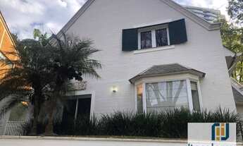 Imagem 2: Casa belíssima para locação no Residencial Alphaville 1