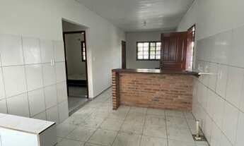 Imagem 3: Vendo casa recém reformada em rua calçada!