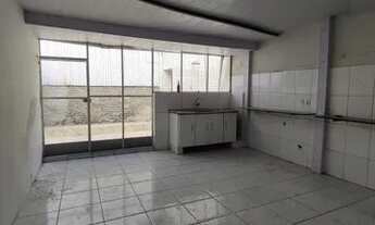 Imagem 3: Vendo casa 2 quartos, sala de estar/jantar, cozinha, área de serviço, quarto de serviço, W